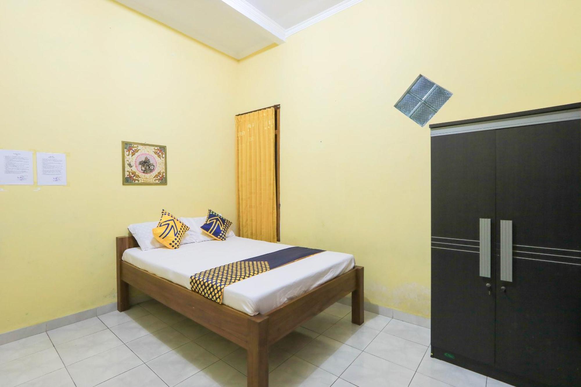 Oyo 2440 Wallet Family Residence Syariah Lumajang 외부 사진