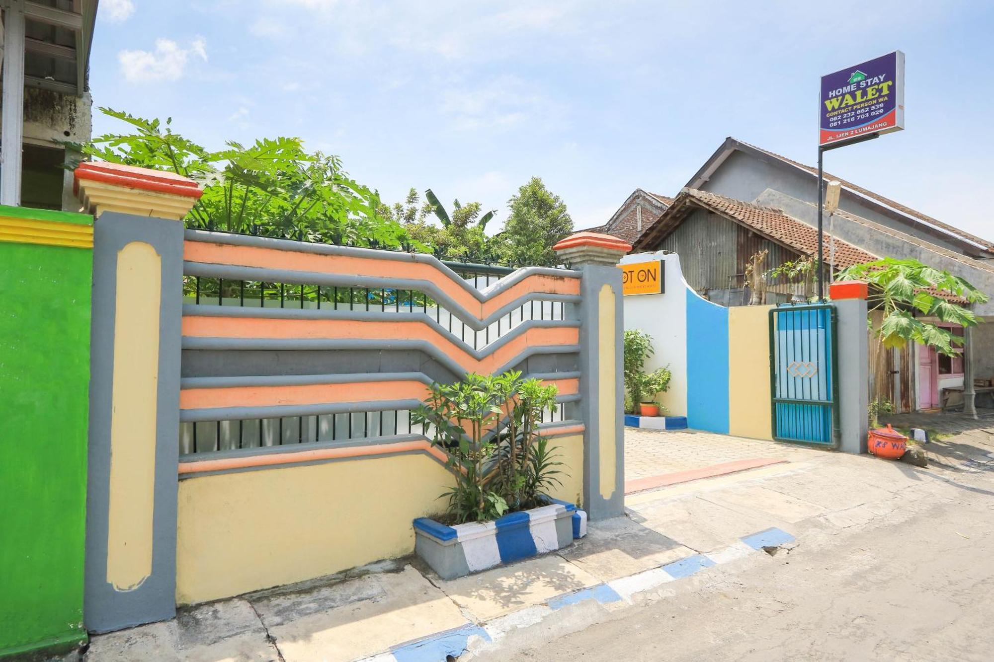 Oyo 2440 Wallet Family Residence Syariah Lumajang 외부 사진